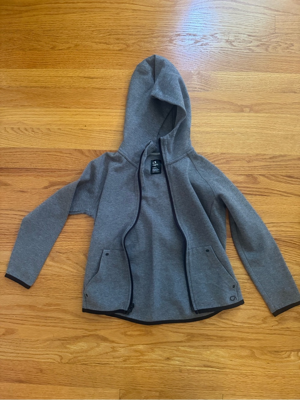 Gap fit Kids' Gray Hooded Zip-Front Sweatshirt Size S (6-7)